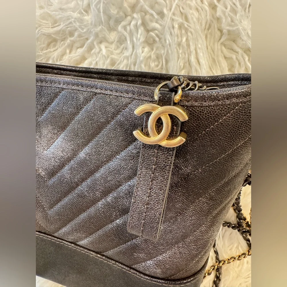 CHANEL Metallic Caviar Chevron Quilted Medium Gabrielle Hobo Dark Silver Gold - Picture 3 of 12